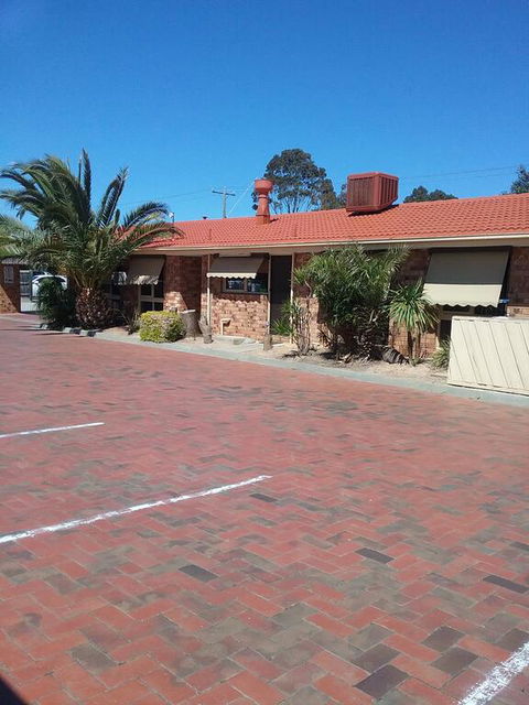 Werribee Park Motor Inn - Accommodation Yamba 1