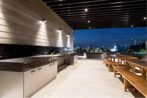 West End Executive Suite, On The Brisbane River. - Accommodation Yamba 3