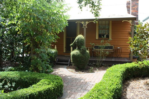 Westbury Gingerbread Cottages - Accommodation Yamba 3