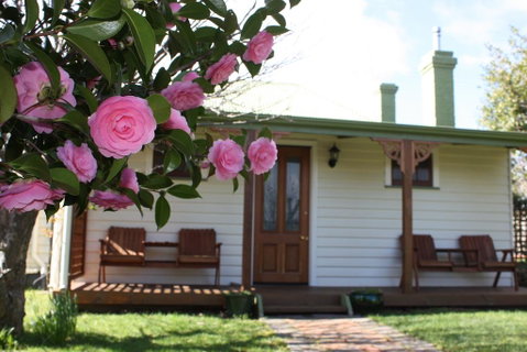 Westbury Gingerbread Cottages - Accommodation Yamba 0