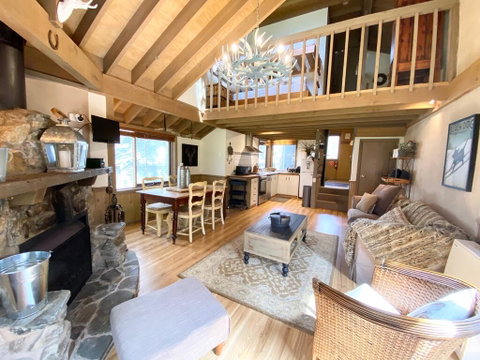 Westons - Accommodation Yamba 0