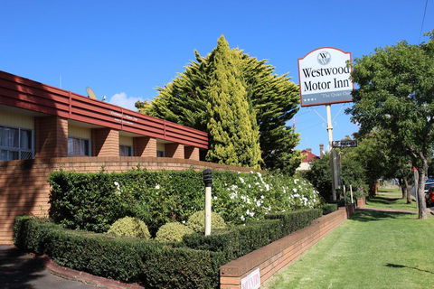 Westwood Motor Inn - Accommodation Yamba 0