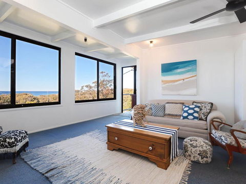 Whale Tales' 78 Lentara Street - FANTASTIC WATER VIEWS OVER FINGAL BEACH - Accommodation Yamba 3