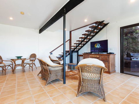 Whale Tales' 78 Lentara Street - FANTASTIC WATER VIEWS OVER FINGAL BEACH - Accommodation Yamba 1