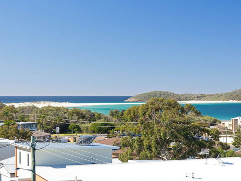 Whale Tales' 78 Lentara Street - FANTASTIC WATER VIEWS OVER FINGAL BEACH - Accommodation Yamba 0