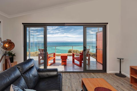 Whale Watcher 1 - Accommodation Yamba 0