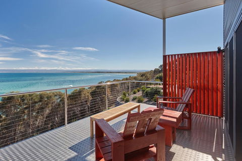Whale Watcher 1 - Accommodation Yamba 1