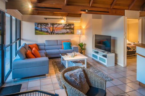 Whalers Cove Villas - Accommodation Yamba 3