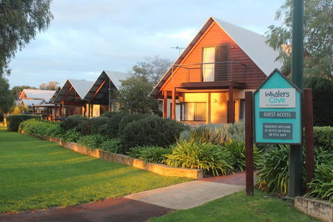 Whalers Cove Villas - Accommodation Yamba 0