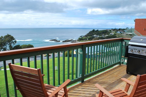 Whalevue - Unit 2 - Accommodation Yamba 1