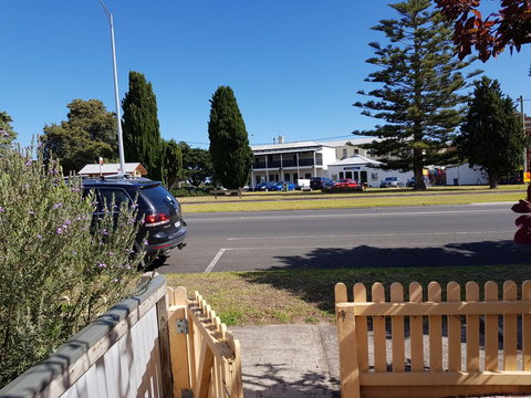 WHARF COTTAGE - Accommodation Yamba 1