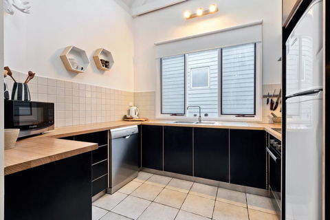 Whiskey Flat 2 - Accommodation Yamba 1