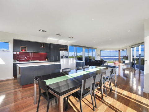 Whispers - Accommodation Yamba 0
