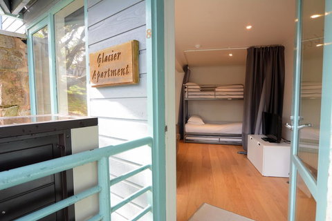 Whistler 8 Glacier - Accommodation Yamba 2