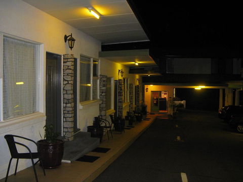 White Manor Motel - Accommodation Yamba 0