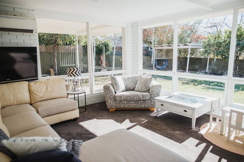 White On Wright Clare - Accommodation Yamba 2