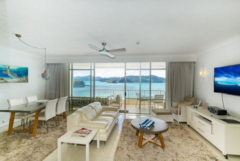Whitsunday Apartment 1306 - Accommodation Yamba 3