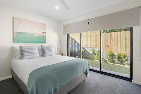 WHITSUNDAY Brand New Townhouse Close To Boardwalk - Accommodation Yamba 3