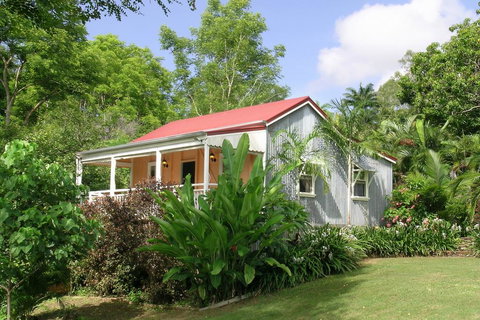 Whitsunday Cane Cutters Cottage - Accommodation Yamba 0