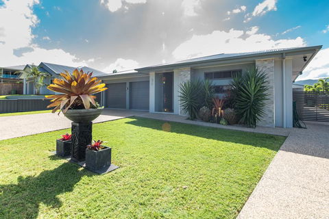 Whitsunday Sands - Accommodation Yamba 2
