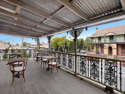 William Arnott Hotel - Accommodation Yamba 1