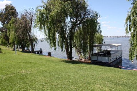 Willow Island - Waterfront - Accommodation Yamba 0