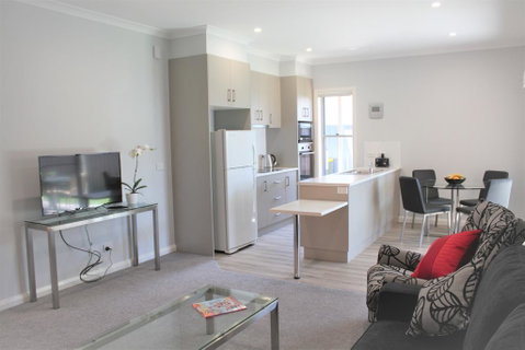 Willow Island - Waterfront - Accommodation Yamba 3