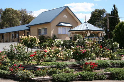 Willows Motel - Accommodation Yamba 0