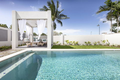 WINDFALL IN PALM COVE - Accommodation Yamba 0