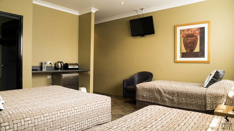 Windsor Castle Hotel - Accommodation Yamba 1