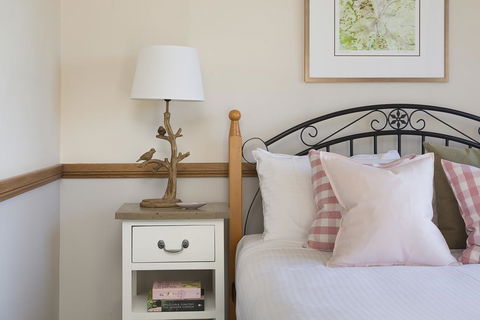 Windsors Edge Cottage Pokolbin - Accommodation Yamba 0