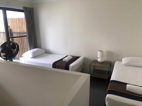 Windsurfer Resort - Accommodation Yamba 2