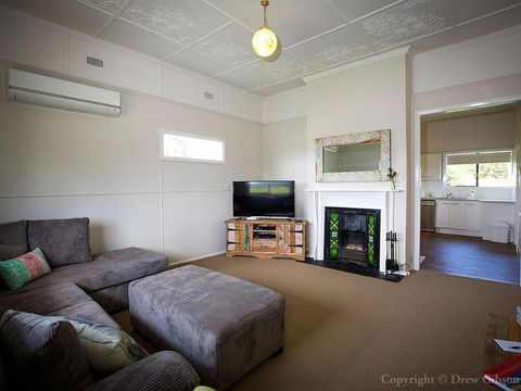 Wine Country Cottage Located Right At The Hunter Valley Gateway, Close To Everything - Accommodation Yamba 1