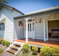 Wine Country Cottage located right at the Hunter Valley gateway close to everything - Accommodation Yamba