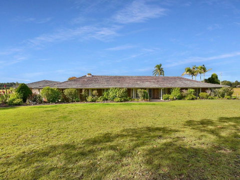 Wine Country Homestead 4-6br House - Accommodation Yamba 0