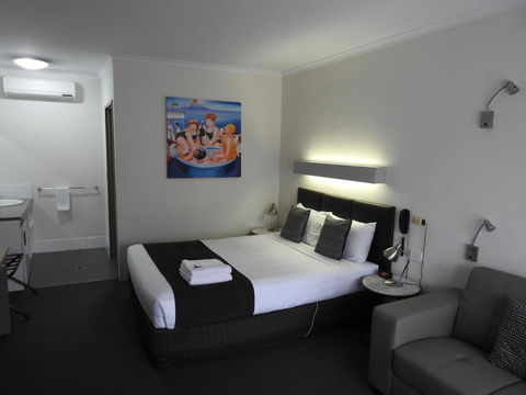Wine Village Motor Inn - Accommodation Yamba 2