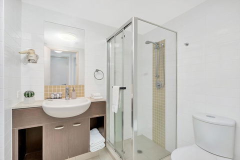 Wings Luxury Apartment Pink Poodle - Accommodation Yamba 3