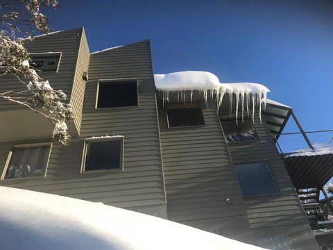 Winterbrook Chalet - Accommodation Yamba 0