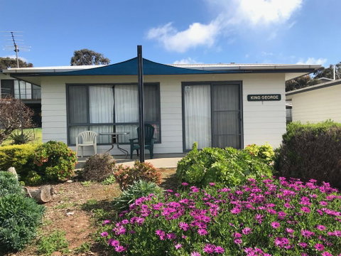 Wintersun Holiday Cottages - Accommodation Yamba 1