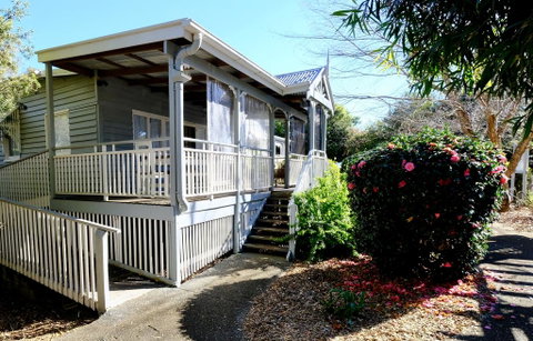 Wisteria Cottage 95 Main Western Road - Accommodation Yamba 2