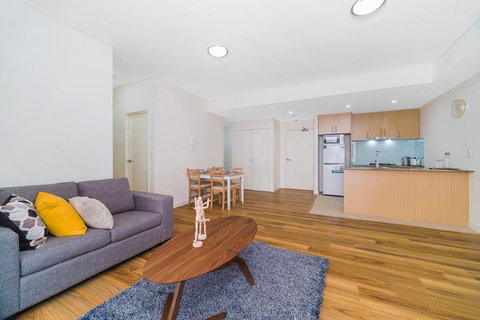 Wolli Creek Airport Serviced 2 Bedroom Apartment - Accommodation Yamba 1