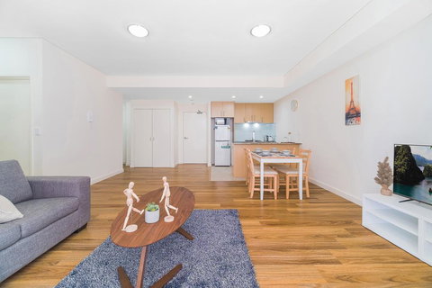 Wolli Creek Airport Serviced 2 Bedroom Apartment - Accommodation Yamba 0