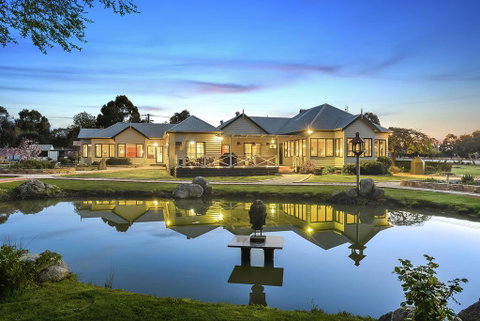 Woodend Old School House - Accommodation Yamba 1