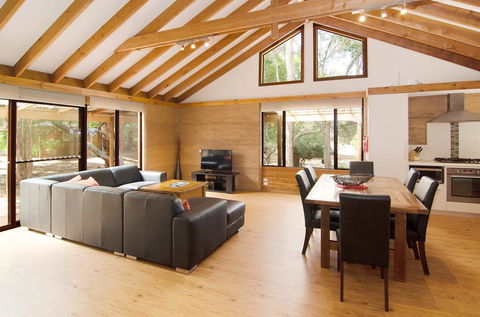 Woodstone Possum Cottage - Accommodation Yamba 3