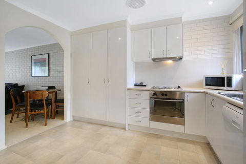 Woody's - In Central Bright - Accommodation Yamba 2