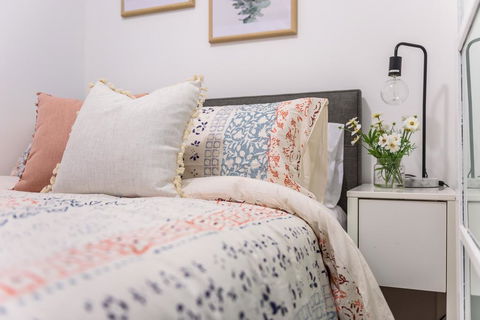 WOW Apartment On Flinders - Accommodation Yamba 0