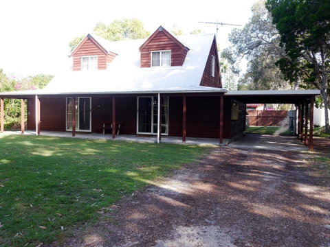 Wyndham Lodge - Accommodation Yamba 0