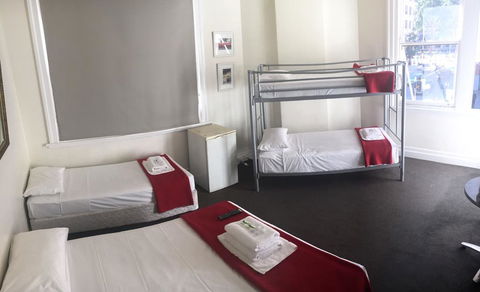 Wynyard Hotel - Accommodation Yamba 2