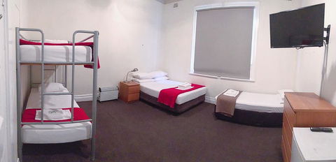 Wynyard Hotel - Accommodation Yamba 1