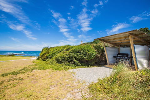 Wytonia Beachfront Accommodation - Accommodation Yamba 2